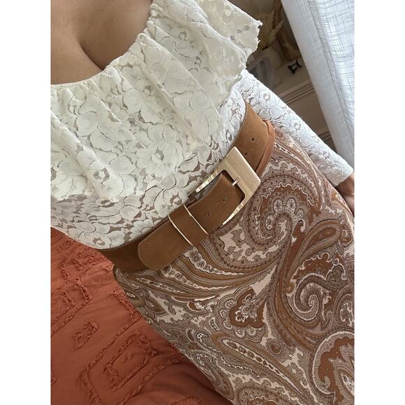 NWT Express Size Medium Brown Suede Gold Hardware Belt - Picture 7 of 7